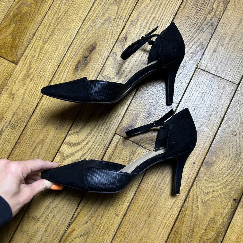 Jones New York Signature Daena Black Pointed Toe Ankle Strap‎ Pumps Heels 8.5M